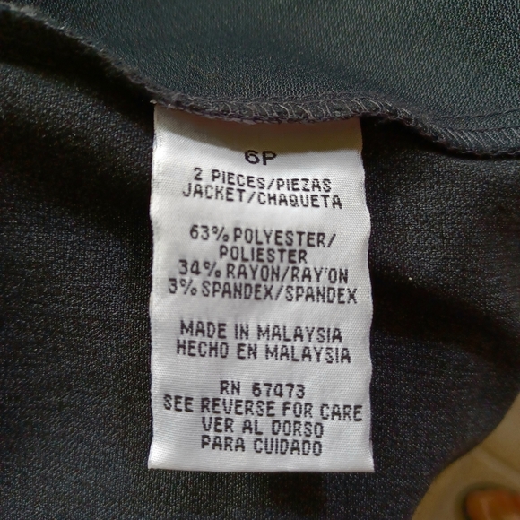 Coat, Ruffled Neck! - Picture 7 of 7